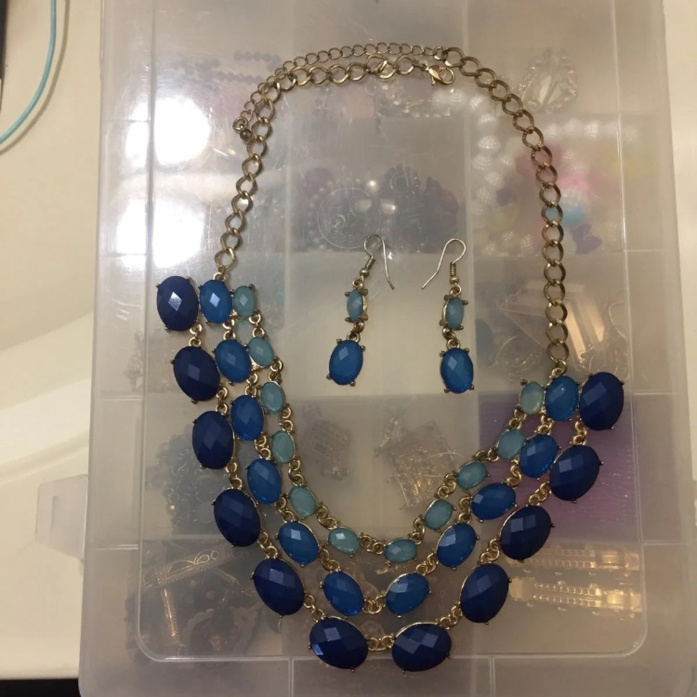 3 layers necklace set new without tags